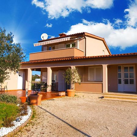 Apartments Iva 1534 Pula Exterior photo
