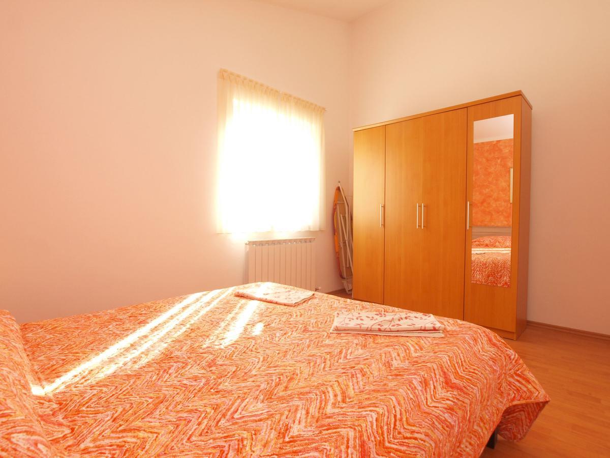 Apartments Iva 1534 Pula Exterior photo