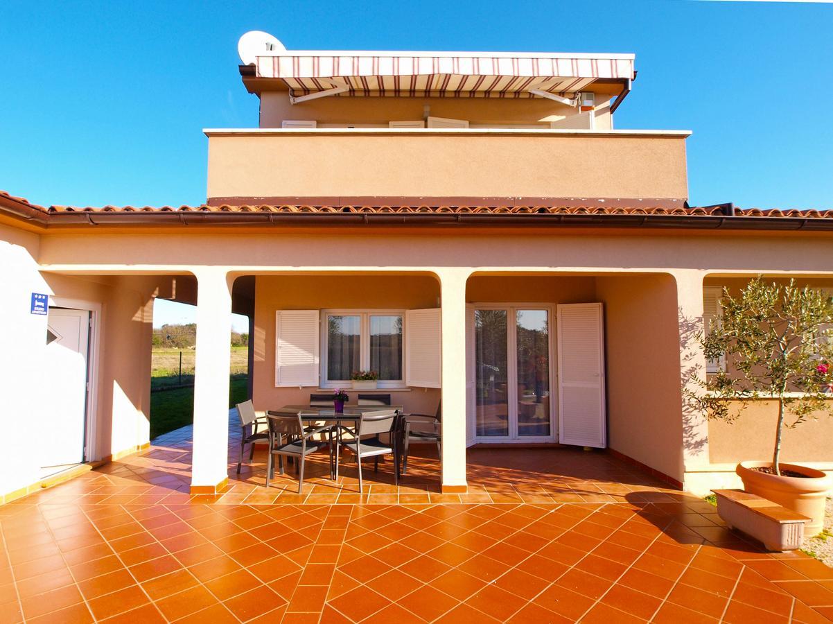 Apartments Iva 1534 Pula Exterior photo